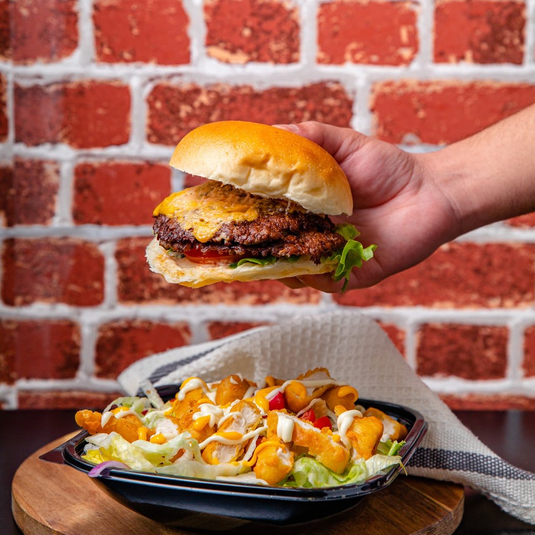 JUICY SMASH BURGER 1